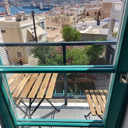 Ermoupolis Hidden Gems Apartment Екстериор снимка