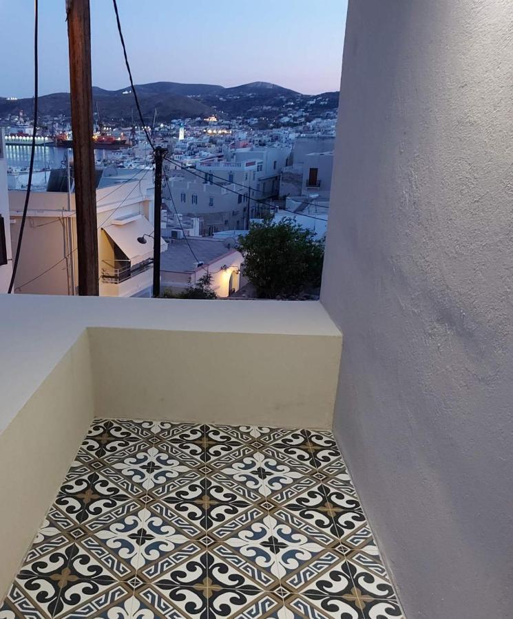 Ermoupolis Hidden Gems Apartment Екстериор снимка