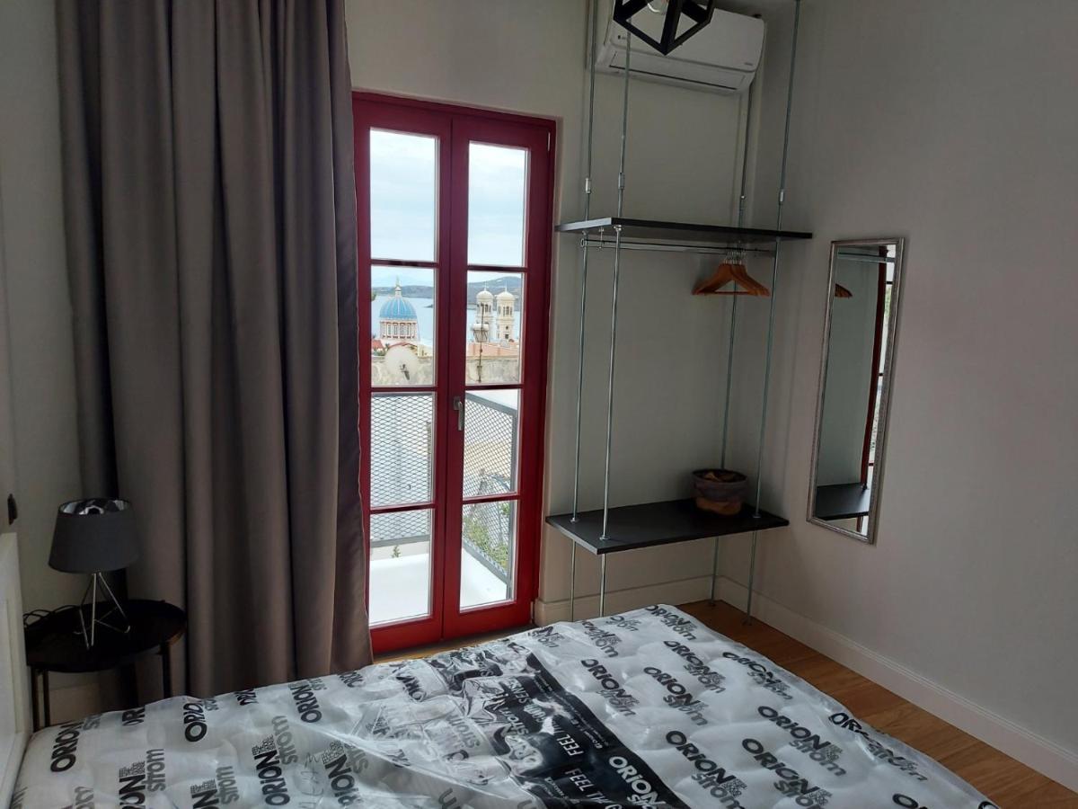 Ermoupolis Hidden Gems Apartment Екстериор снимка