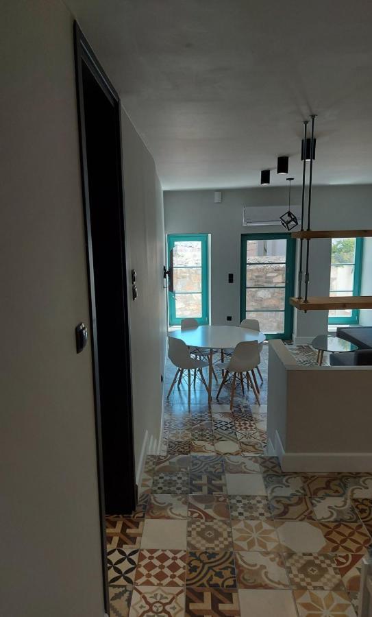 Ermoupolis Hidden Gems Apartment Екстериор снимка
