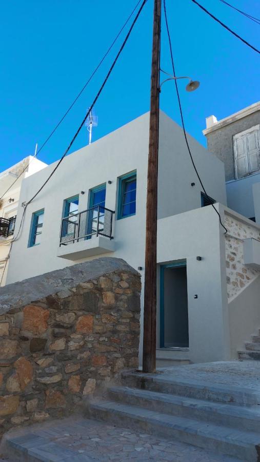 Ermoupolis Hidden Gems Apartment Екстериор снимка